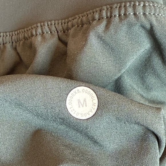 Lululemon T.H.E. Short 9” Linerless Men’s Medium Smoked Spruce Green - Picture 9 of 9